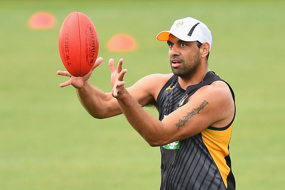 AFL 2016 Training - Richmond 071116 MELBOURNE, AUSTRALIA - NOVEMBER 07: Chris Yarran of the Tigers marks during a Richmond Tigers AFL pre-season training session at ME Bank Centre on November 7, 2016 in Melbourne, Australia. (Photo by Quinn Rooney/Getty Images/AFL Media)